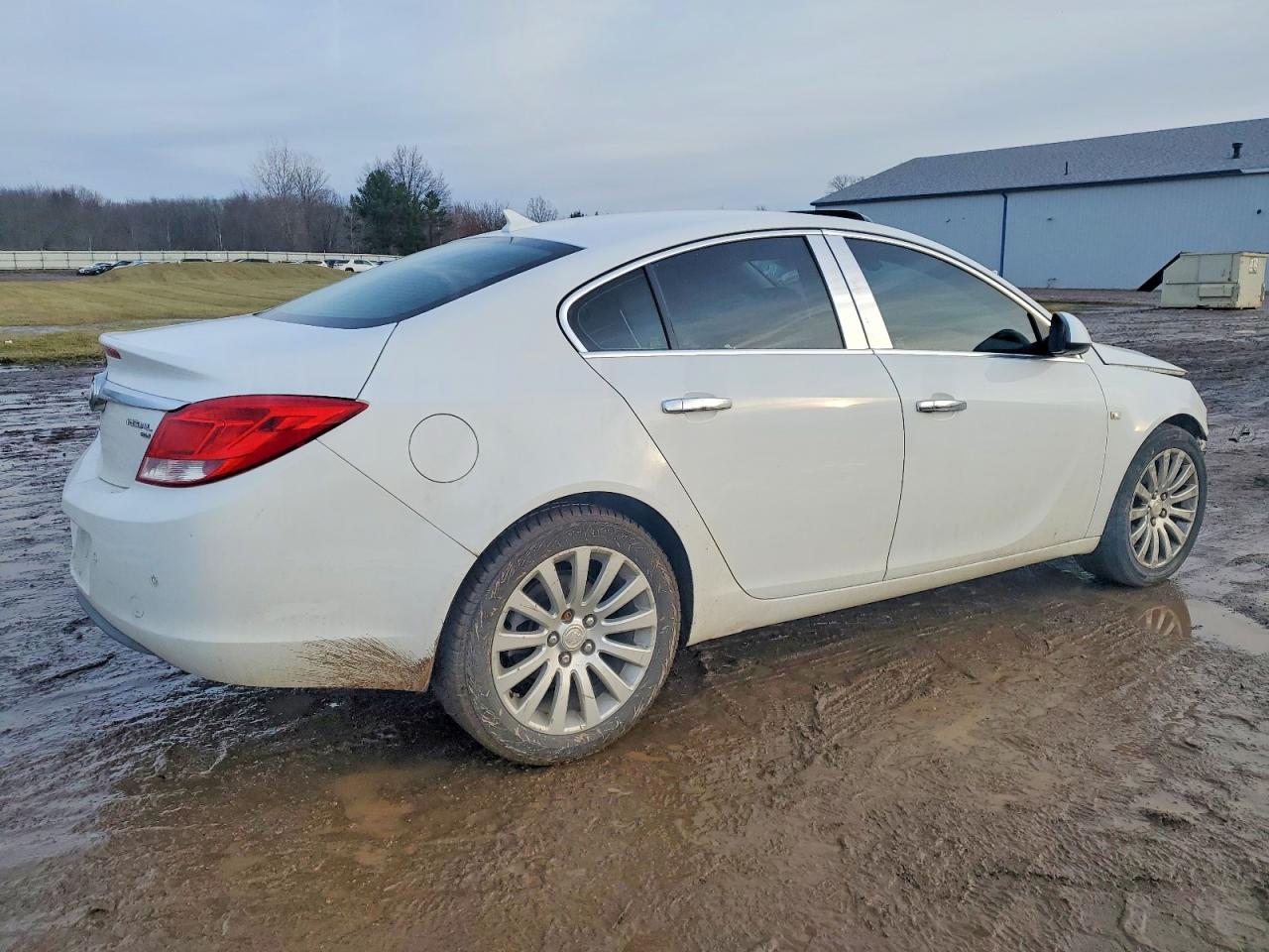 2011 BUICK REGAL CXL photo 3