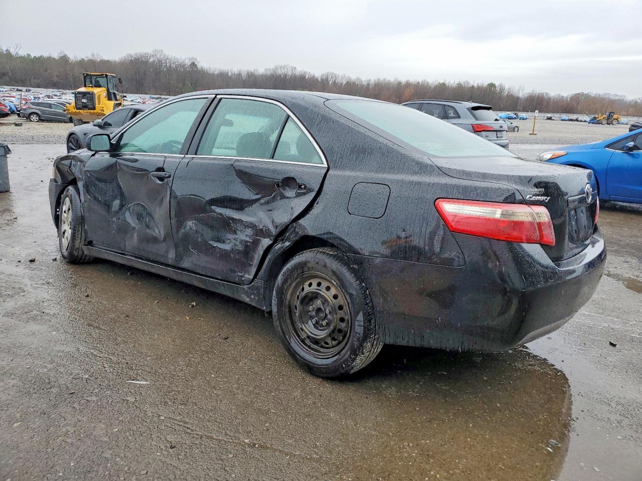 2009 TOYOTA CAMRY LE photo 2