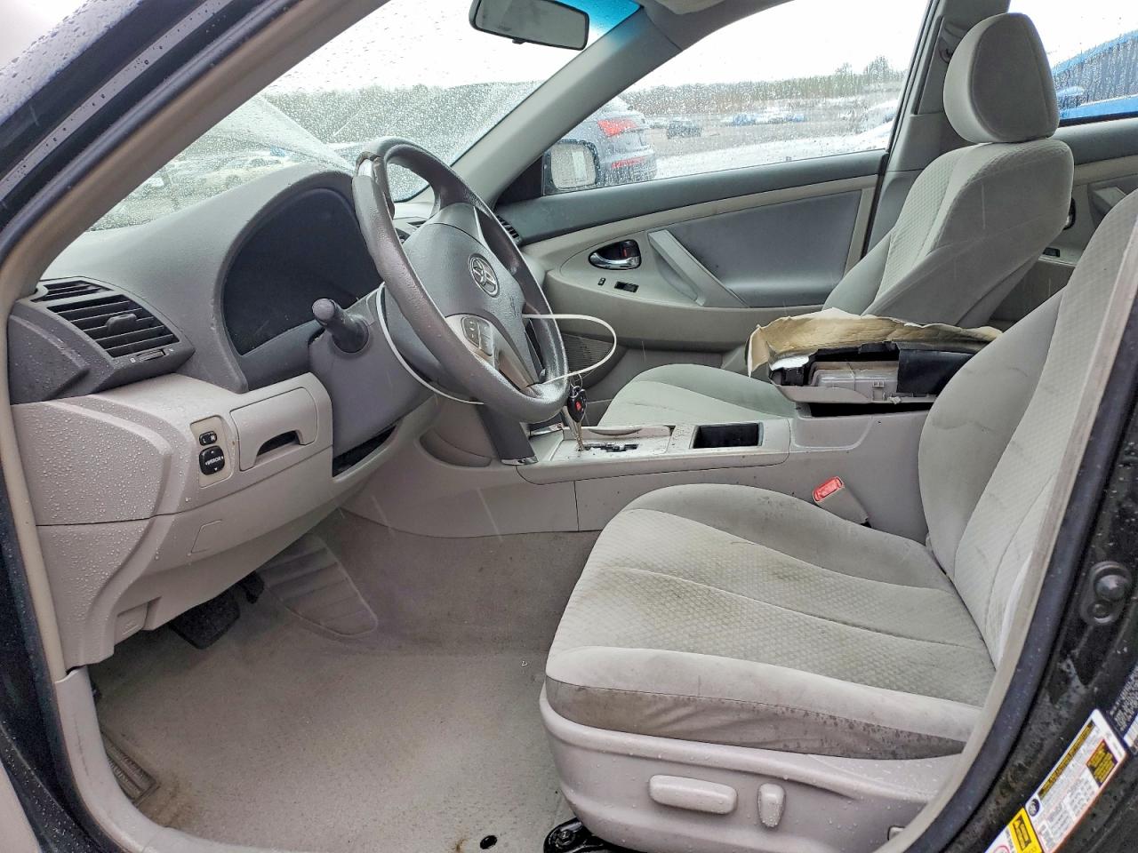 2009 TOYOTA CAMRY LE photo 7