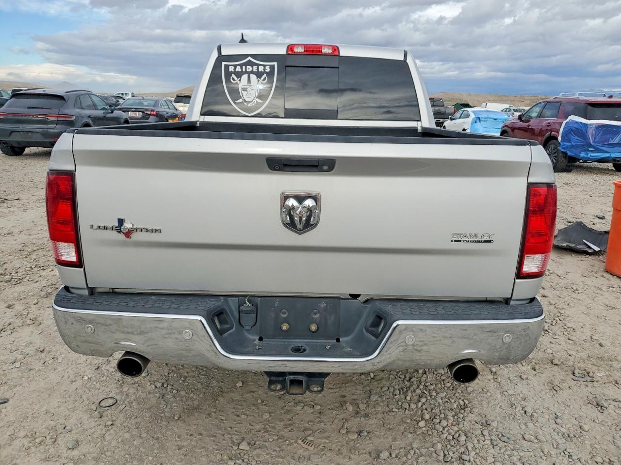 2015 RAM 1500 SLT photo 6