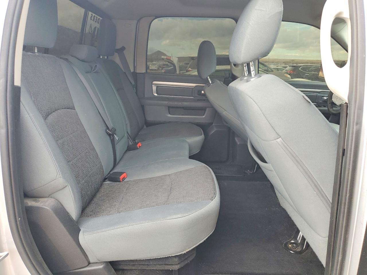2015 RAM 1500 SLT photo 10