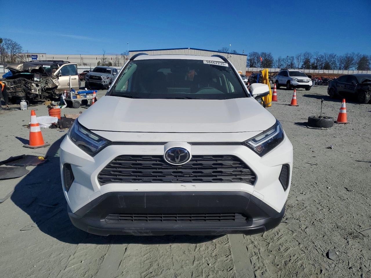 2025 TOYOTA RAV4 XLE photo 5