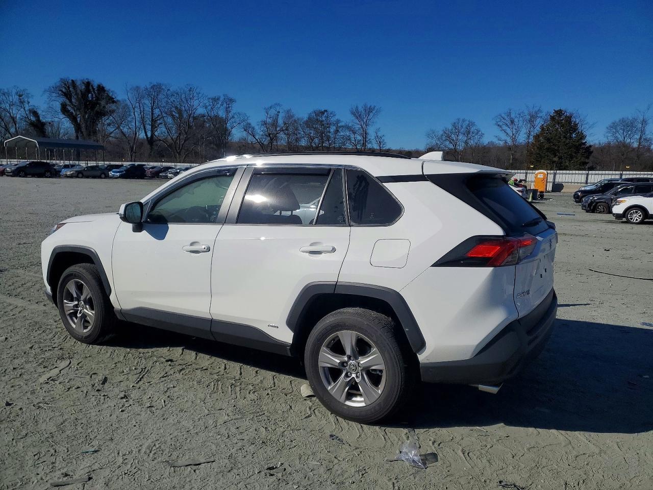 2025 TOYOTA RAV4 XLE photo 2