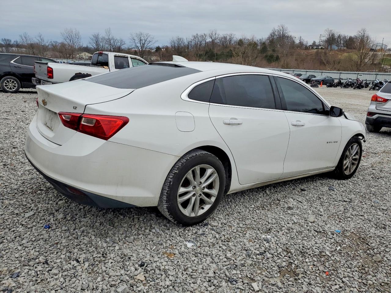 2018 CHEVROLET MALIBU LT photo 3