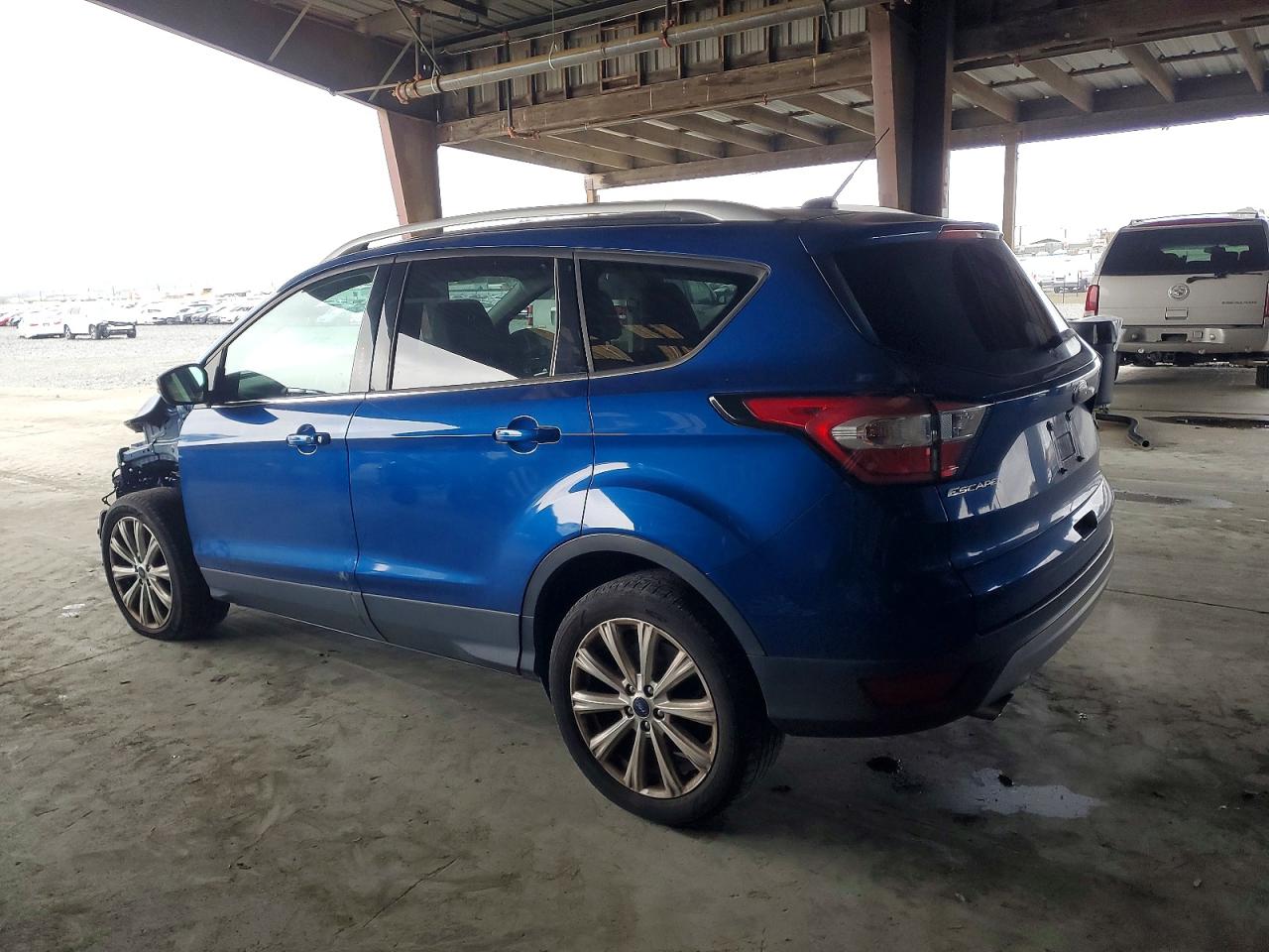 2017 FORD ESCAPE TITANIUM photo 2