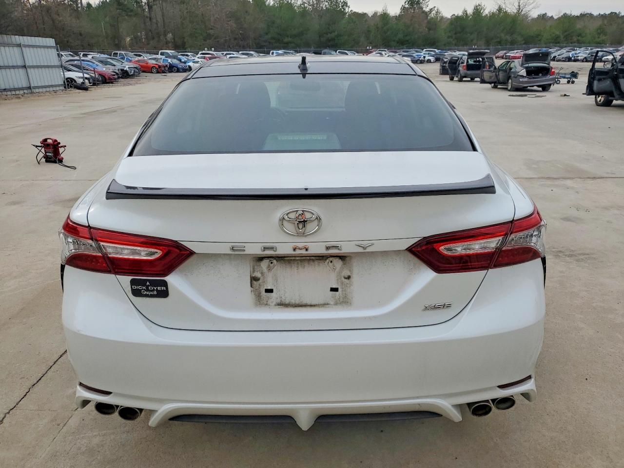 2019 TOYOTA CAMRY XSE photo 6