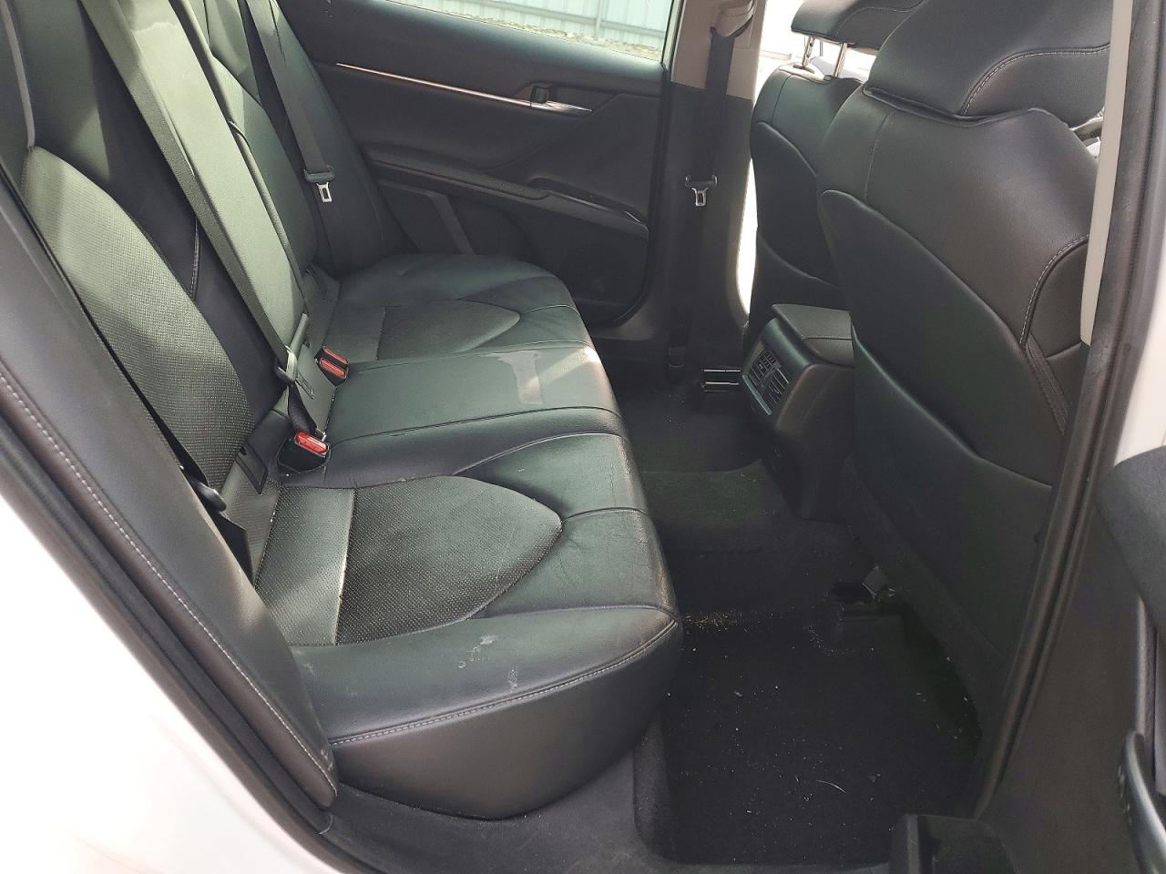 2019 TOYOTA CAMRY XSE photo 10