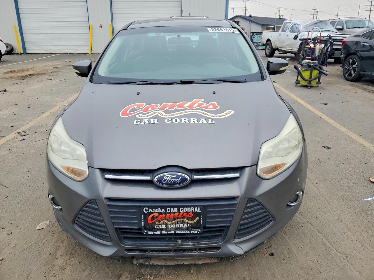 2014 FORD FOCUS SE photo 5