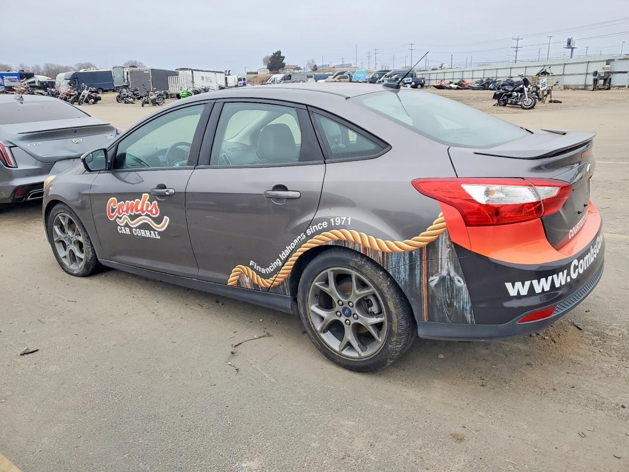 2014 FORD FOCUS SE photo 2