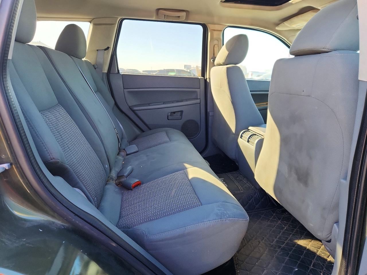 2007 JEEP GRAND CHEROKEE LAREDO photo 11