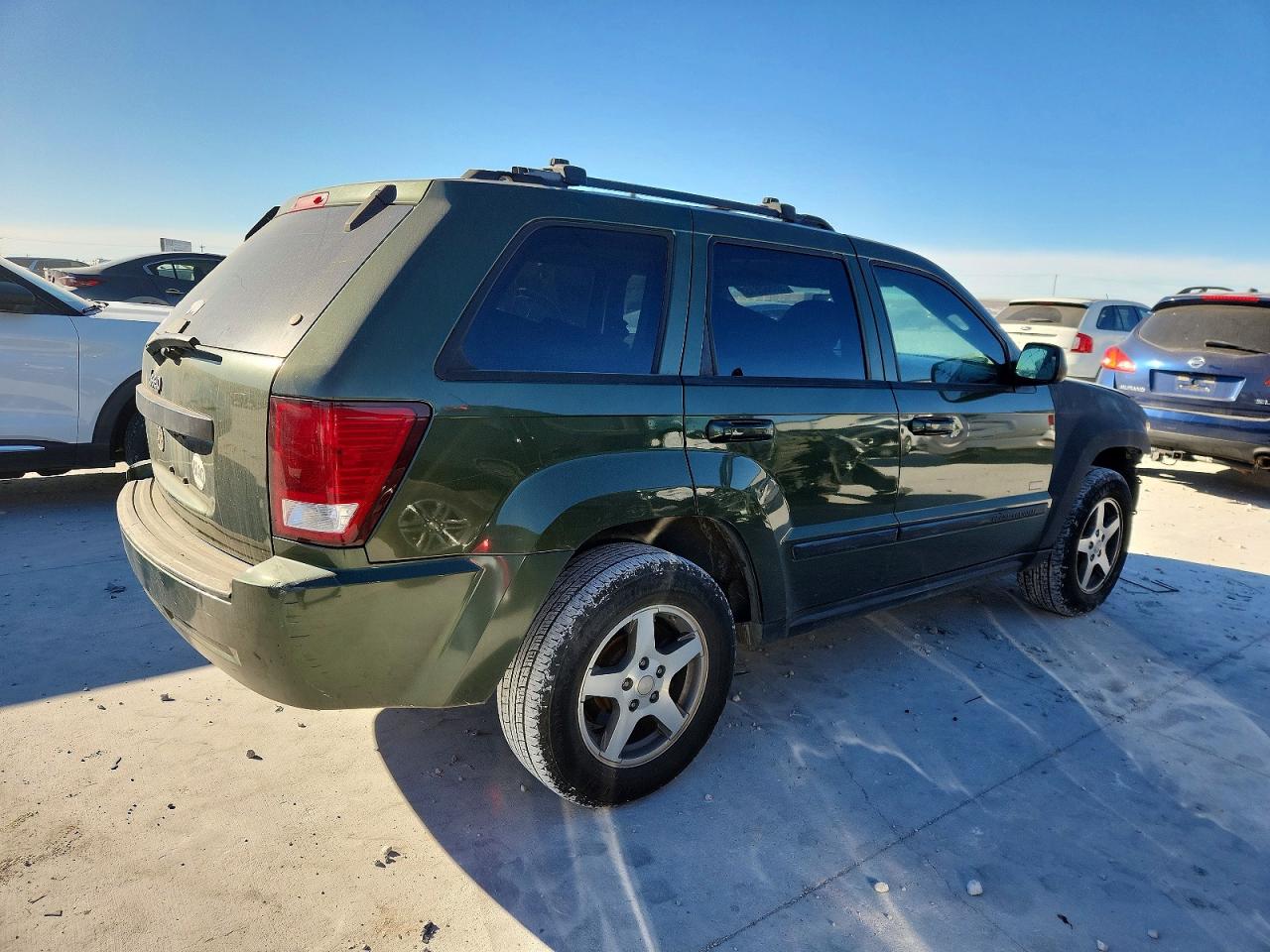 2007 JEEP GRAND CHEROKEE LAREDO photo 3