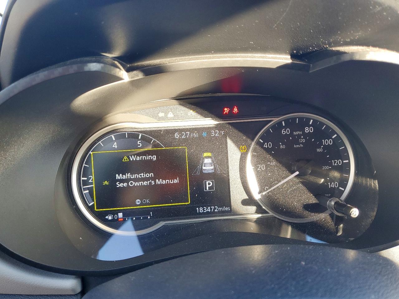 2021 NISSAN VERSA SV photo 9