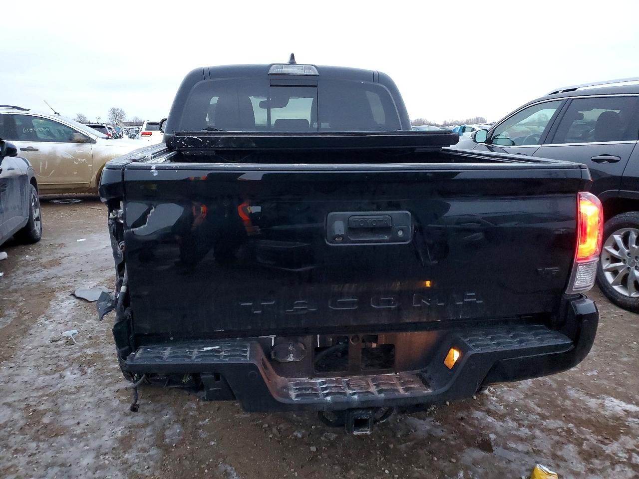 2022 TOYOTA TACOMA DOUBLE CAB photo 6