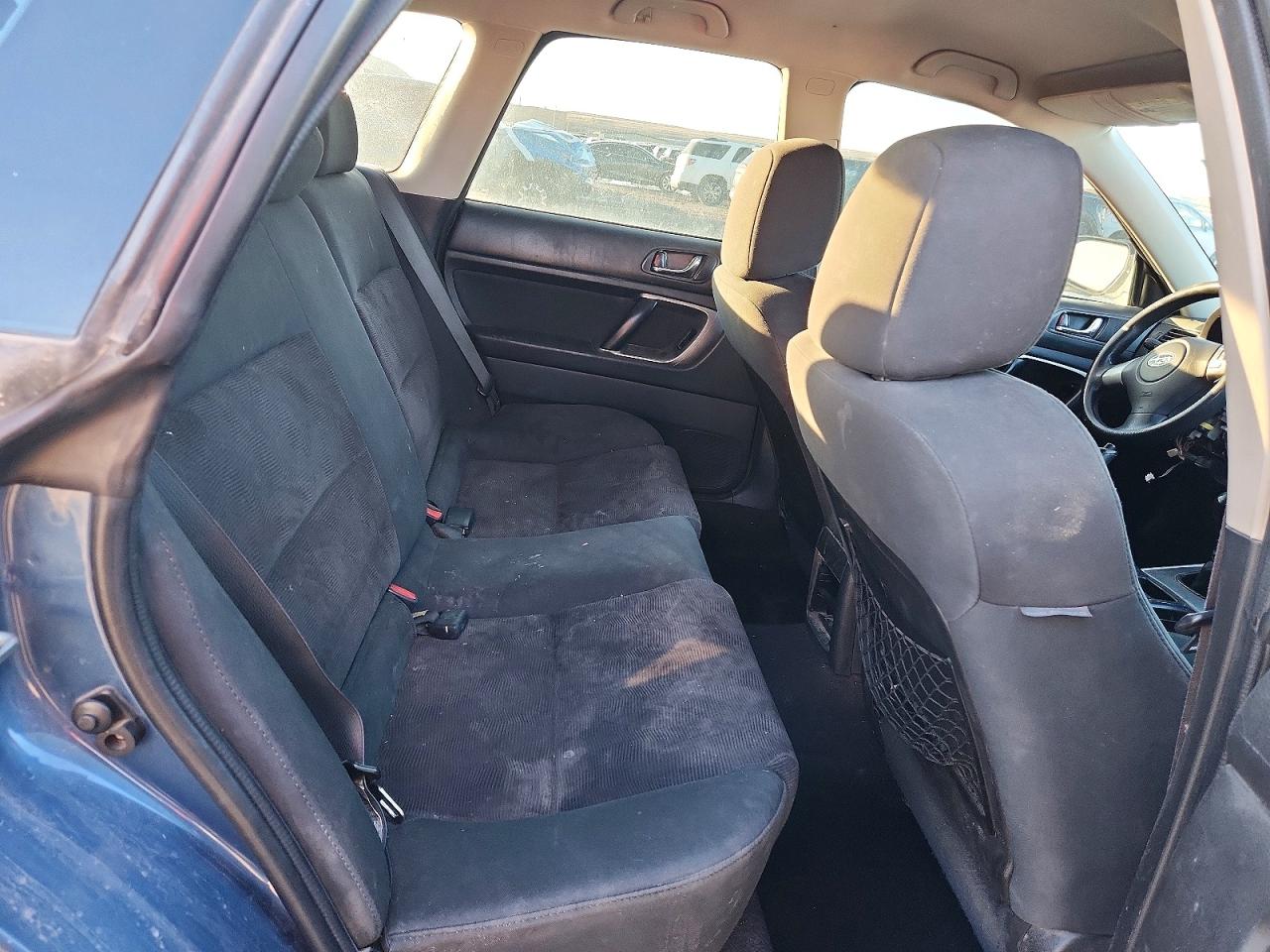 2008 SUBARU OUTBACK photo 28