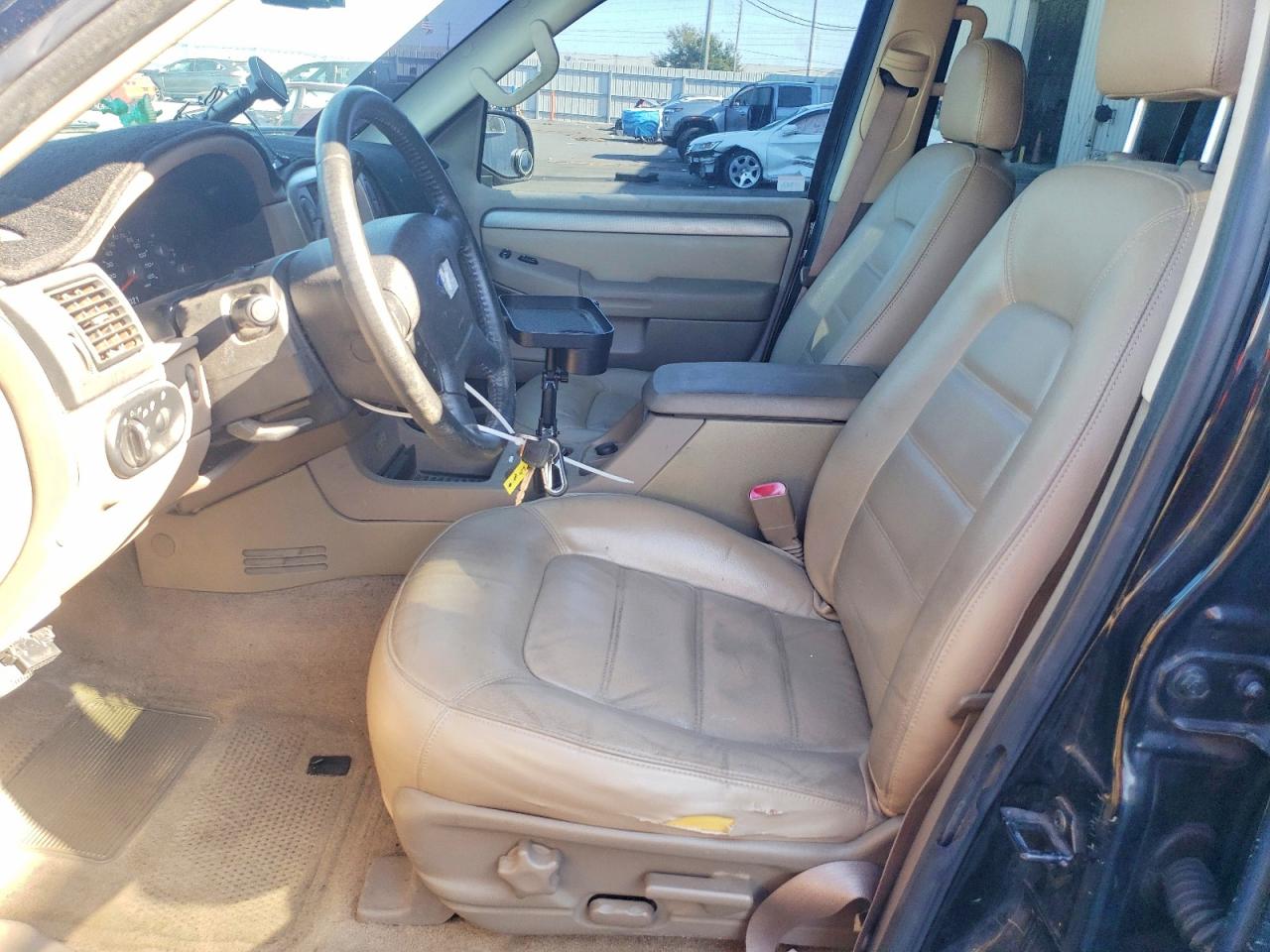 2004 FORD EXPLORER XLT photo 7