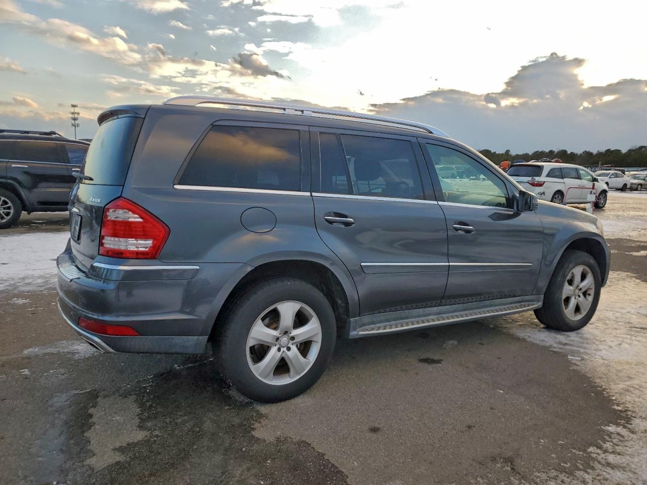 2011 MERCEDES-BENZ GL 450 4MATIC photo 3