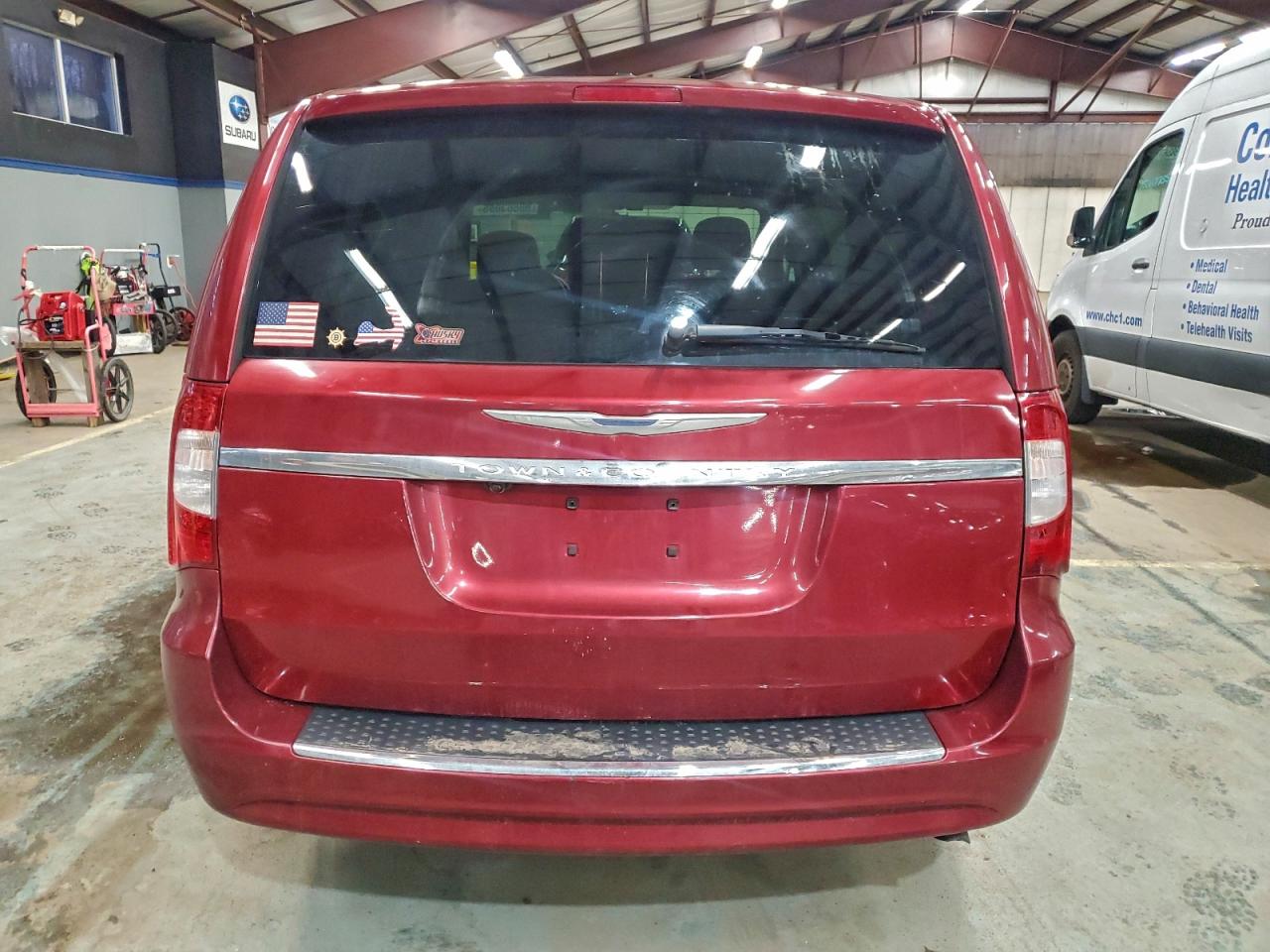 2013 CHRYSLER TOWN & COUNTRY TOURING photo 6