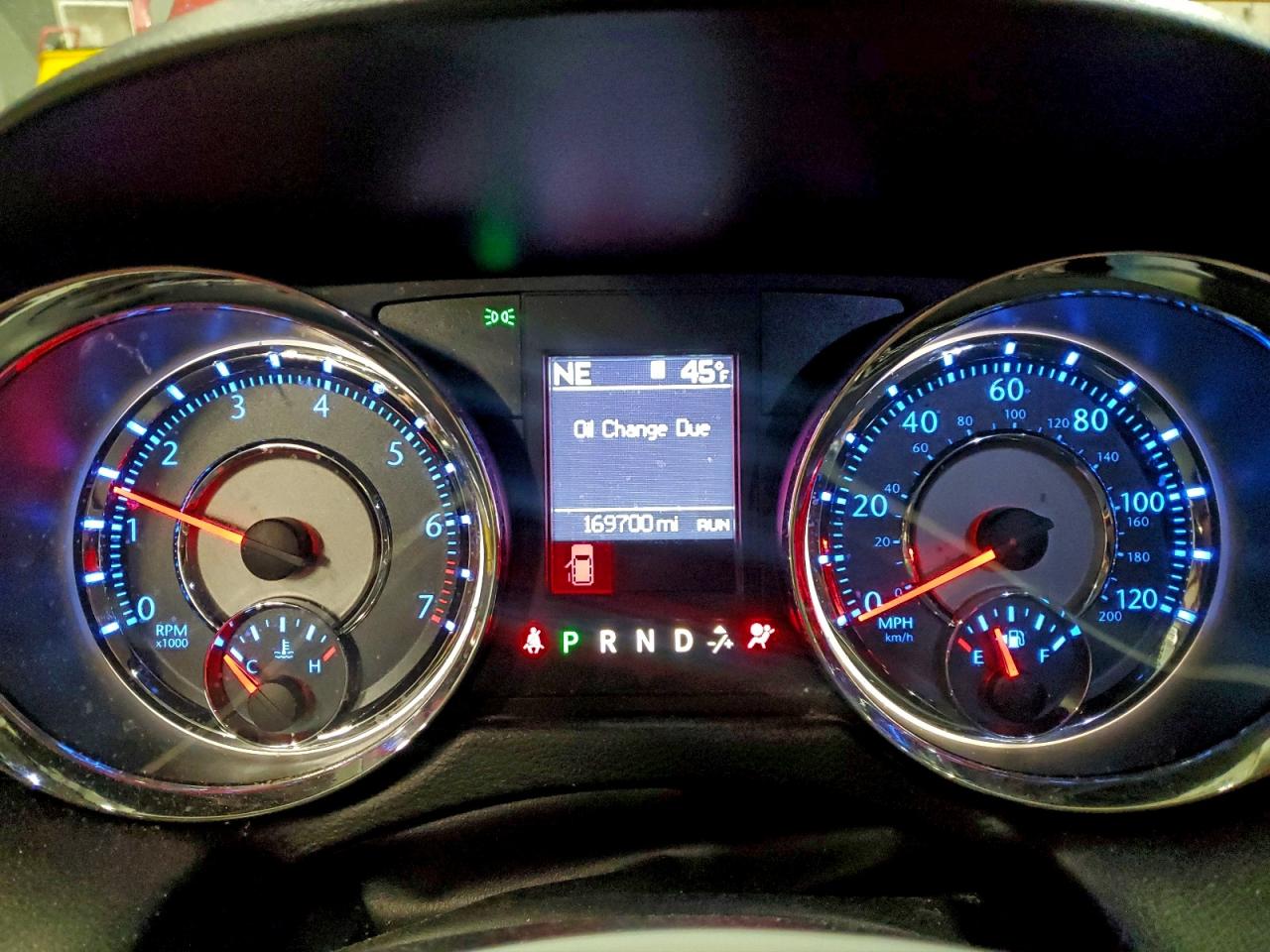 2013 CHRYSLER TOWN & COUNTRY TOURING photo 9