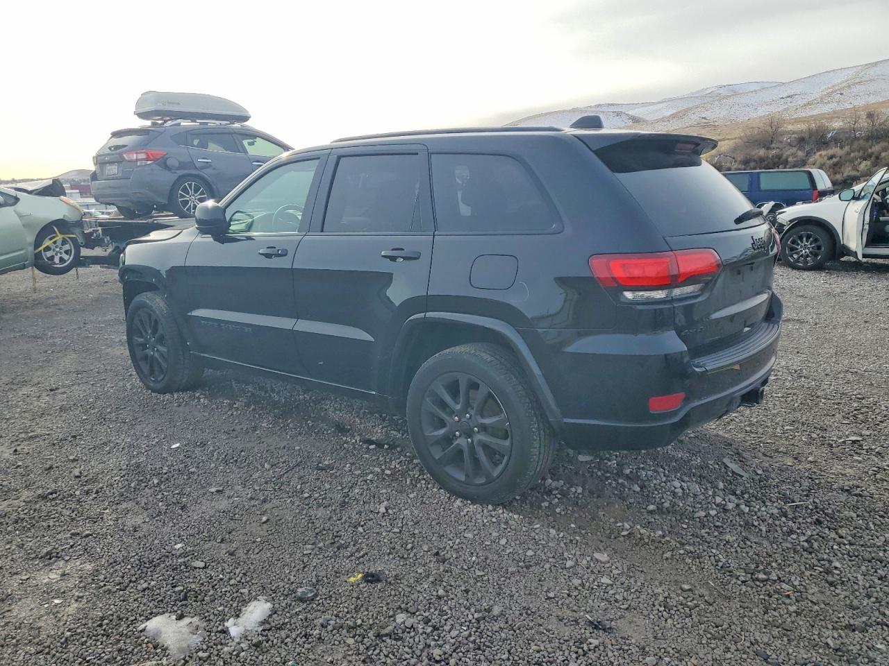 2019 JEEP GRAND CHEROKEE LAREDO photo 2