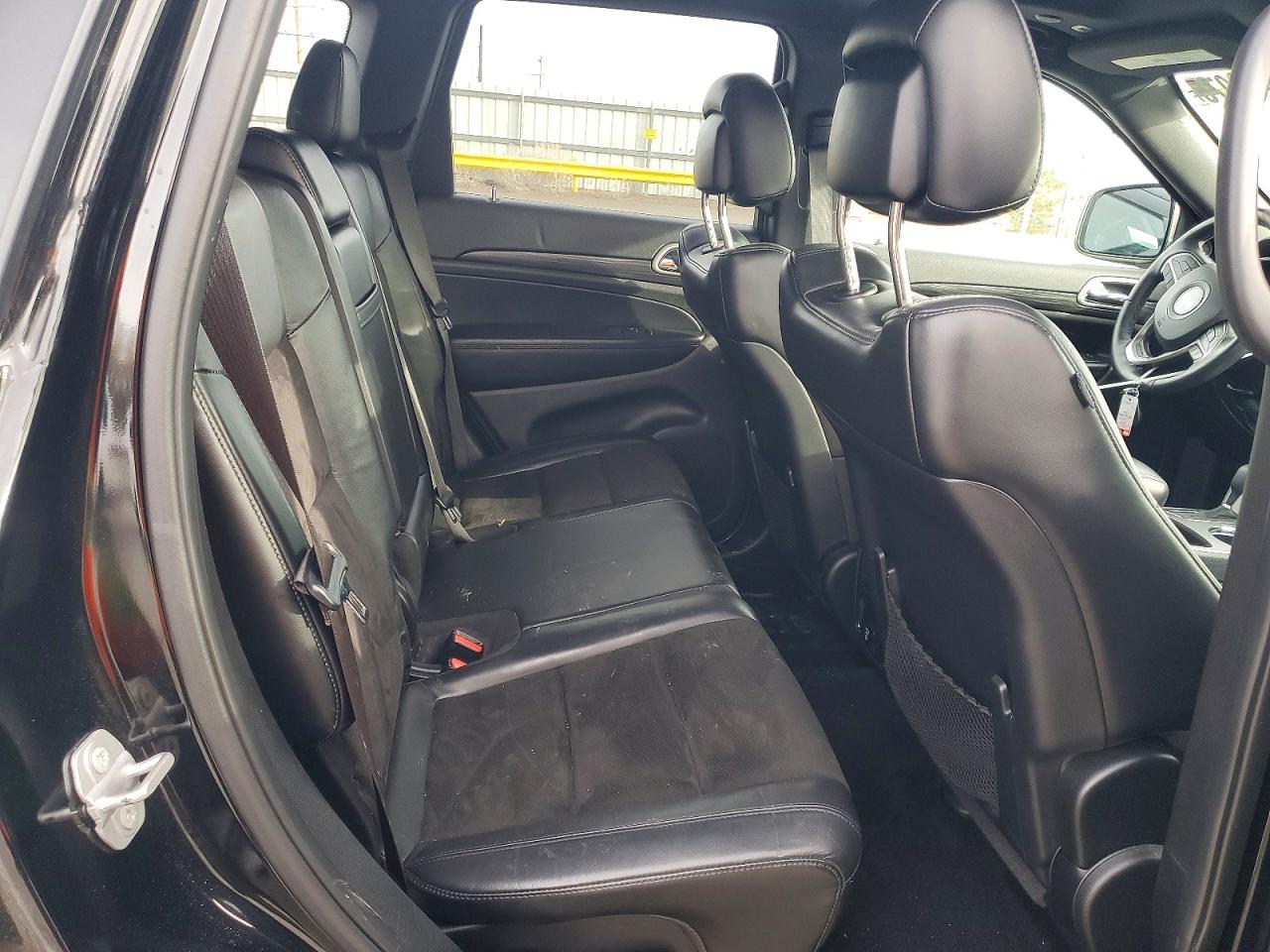 2019 JEEP GRAND CHEROKEE LAREDO photo 11