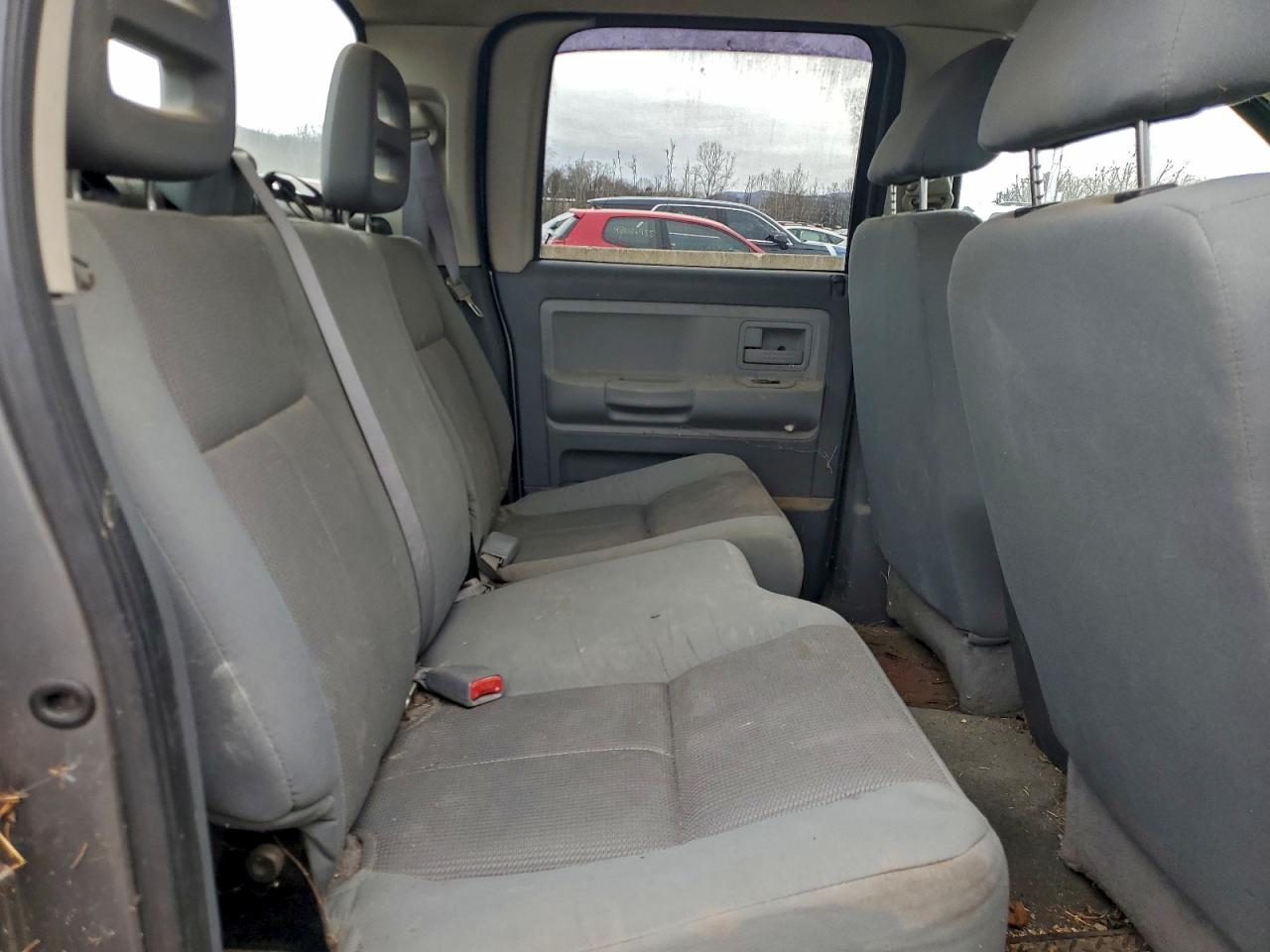 2005 DODGE DAKOTA QUAD SLT photo 10
