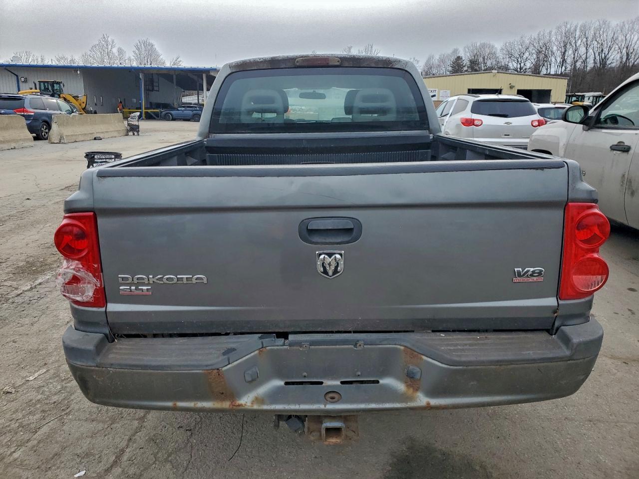 2005 DODGE DAKOTA QUAD SLT photo 6