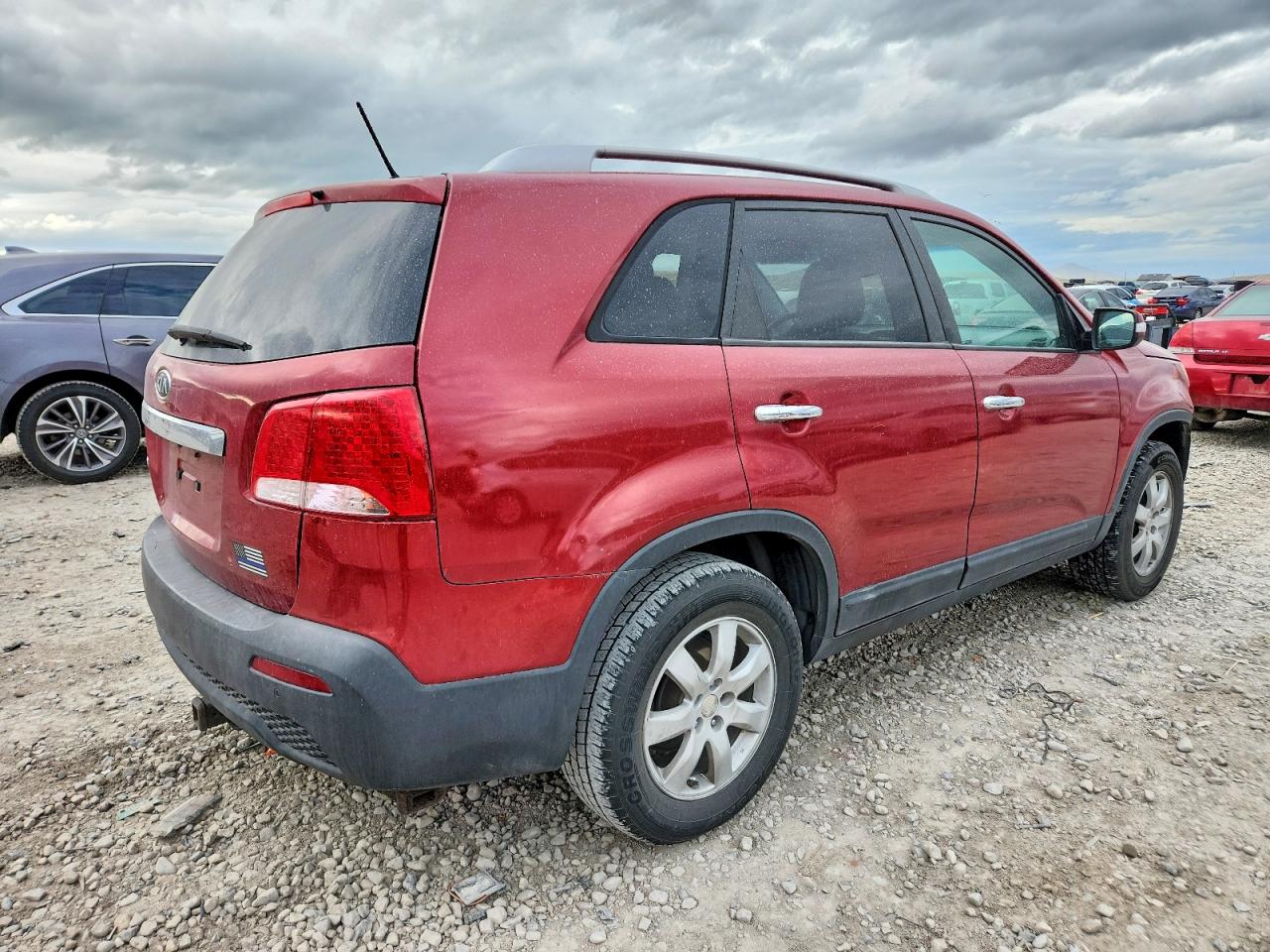 2011 KIA SORENTO BASE photo 3