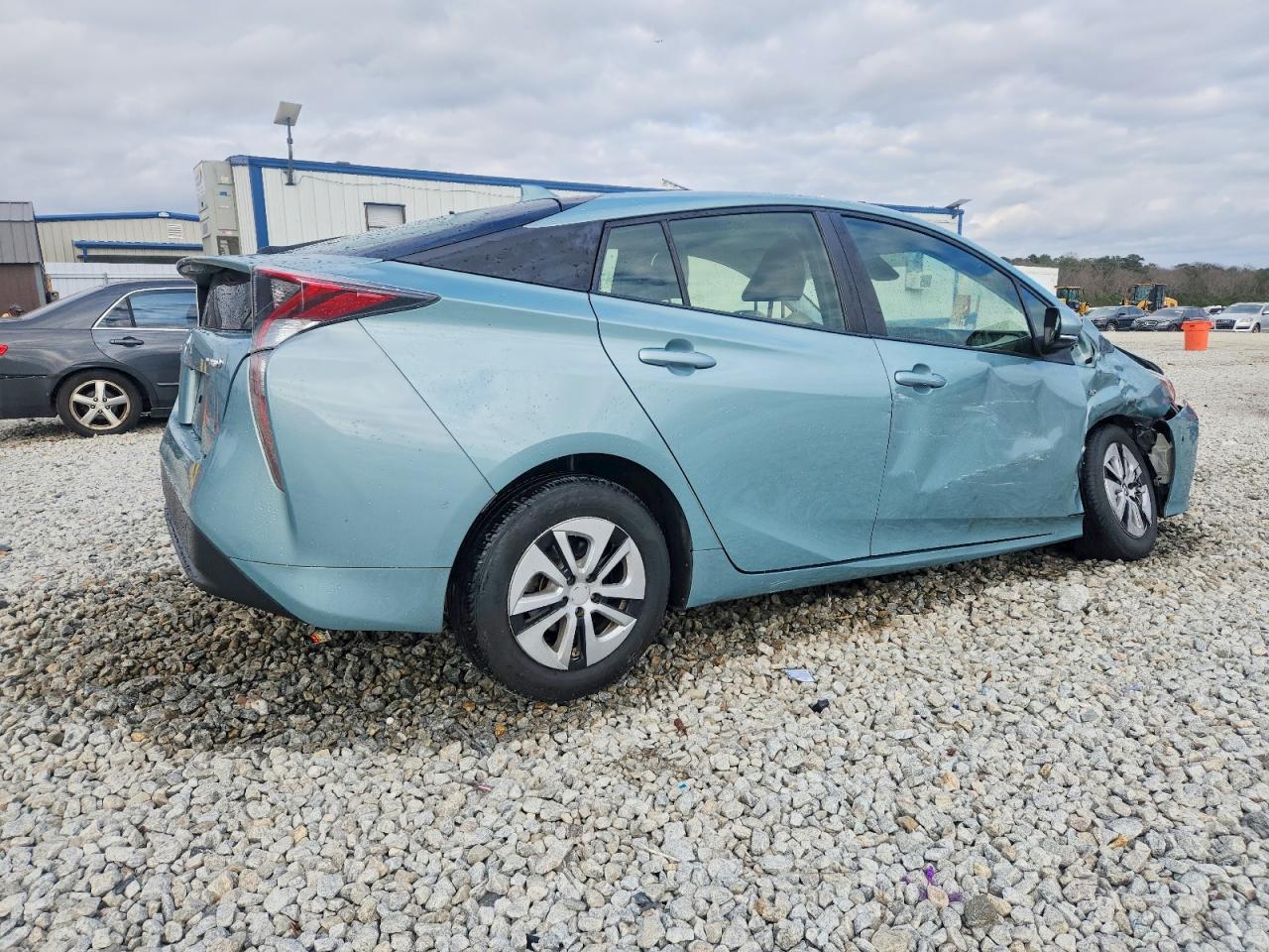 2017 TOYOTA PRIUS TWO photo 3
