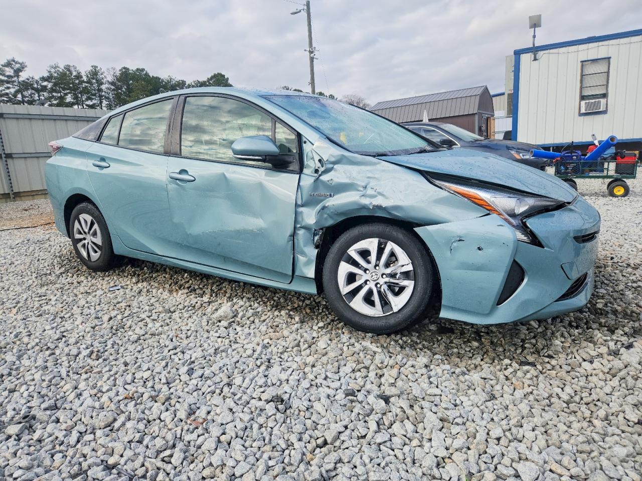 2017 TOYOTA PRIUS TWO photo 4