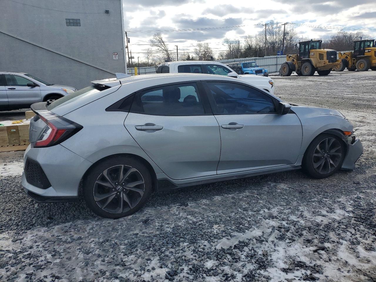 2017 HONDA CIVIC SPORT photo 3