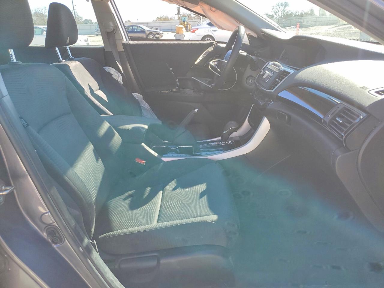 2016 HONDA ACCORD LX photo 7