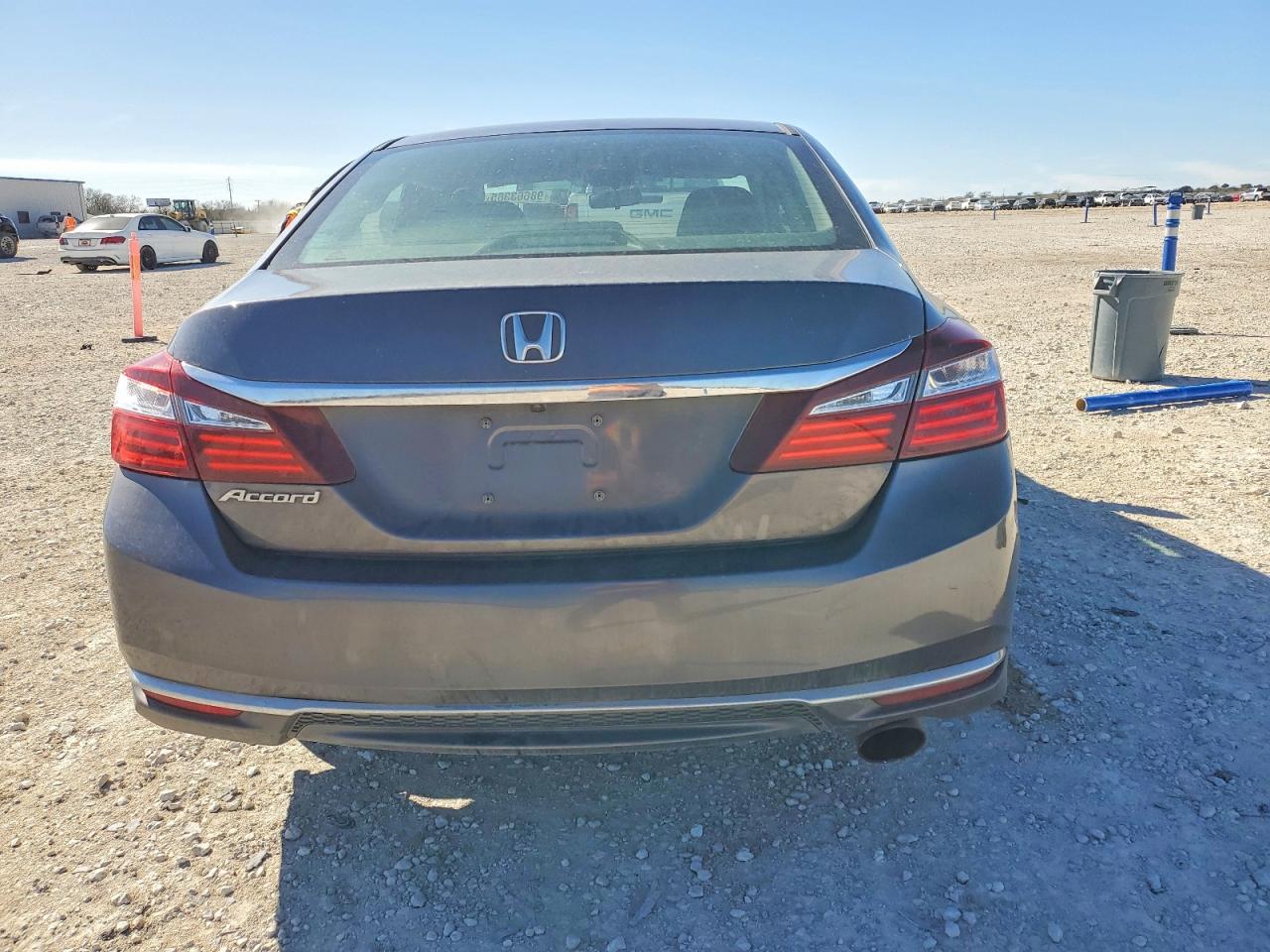 2016 HONDA ACCORD LX photo 6