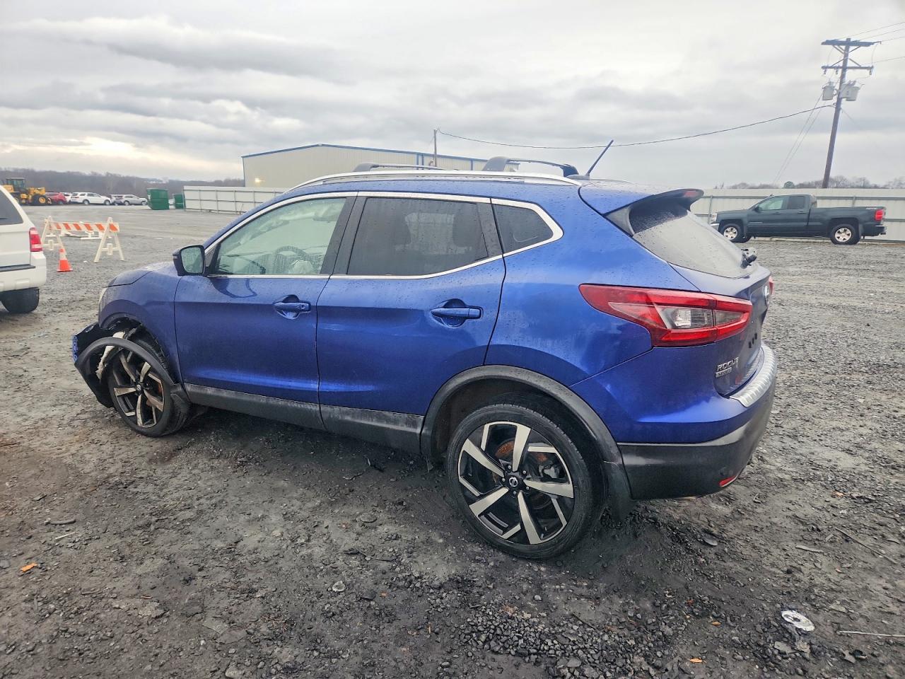 2020 NISSAN ROGUE SPORT S photo 2