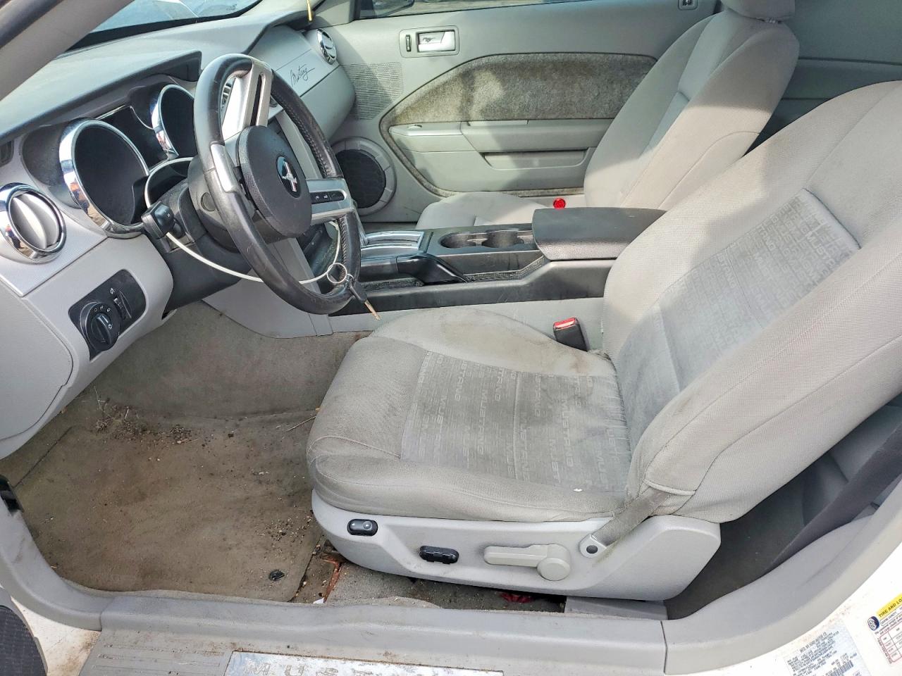 2007 FORD MUSTANG photo 7