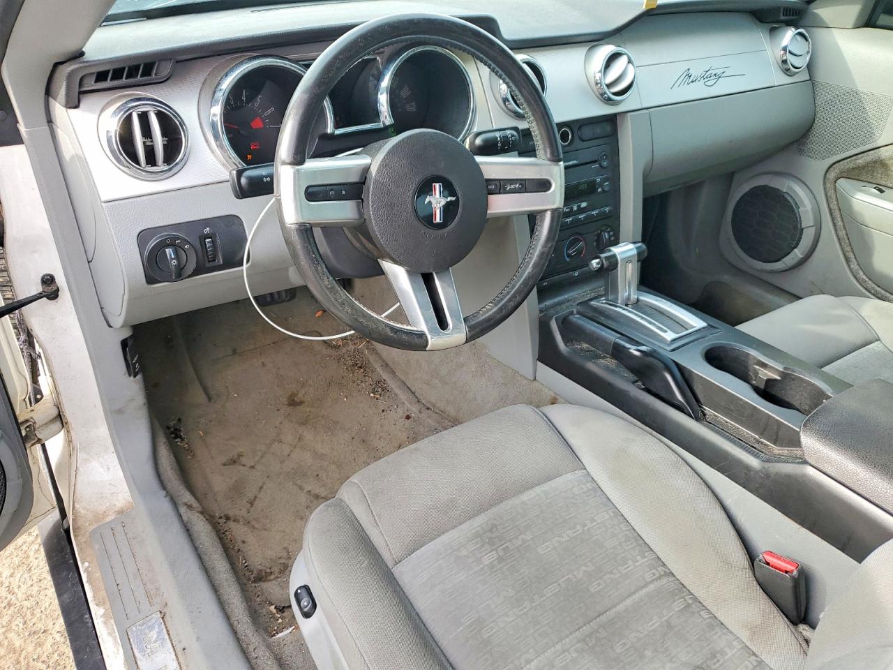 2007 FORD MUSTANG photo 8