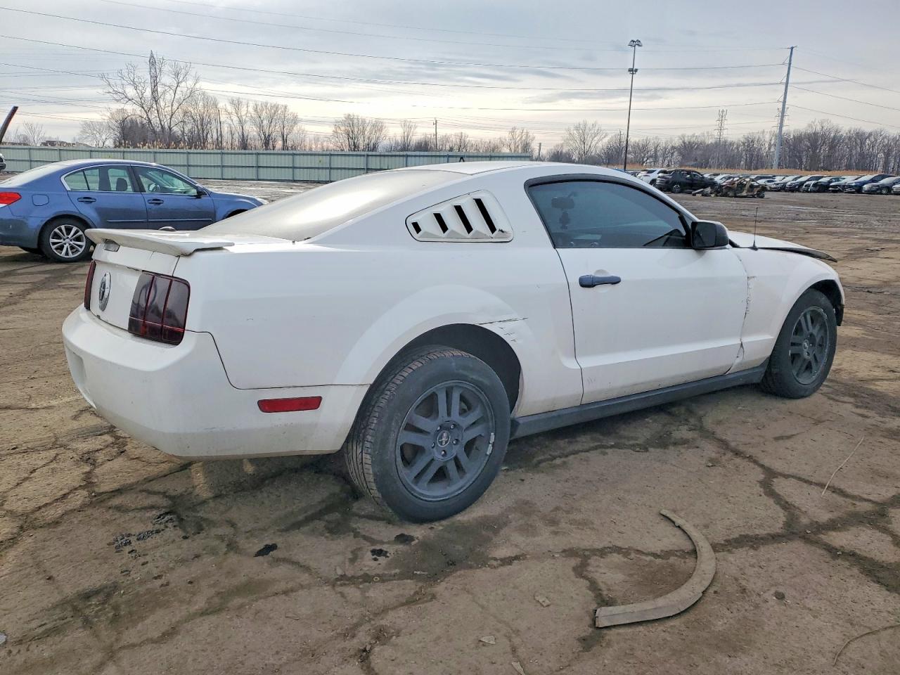 2007 FORD MUSTANG photo 3