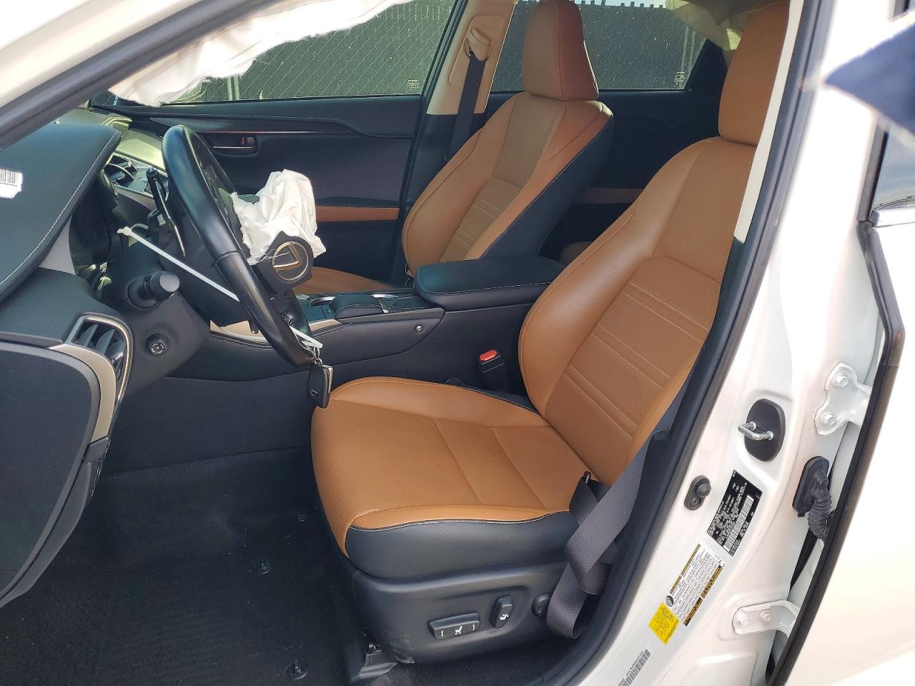 2020 LEXUS NX 300 photo 7