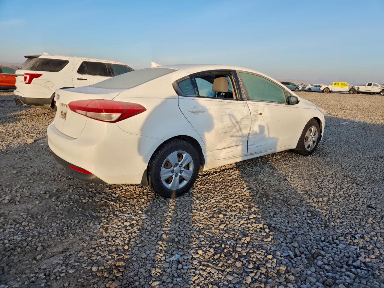 2017 KIA FORTE LX photo 3