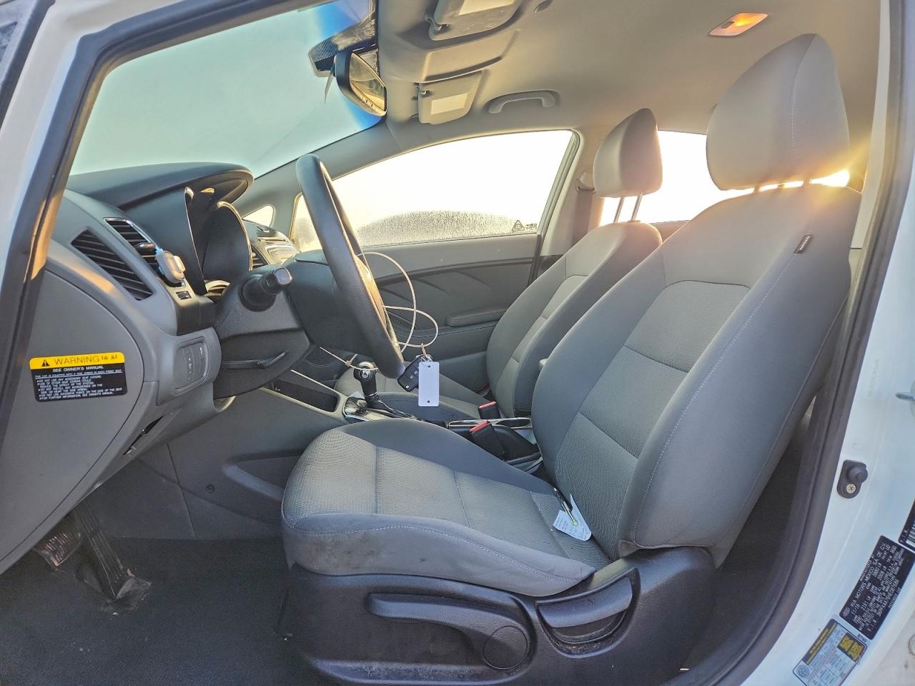 2017 KIA FORTE LX photo 7