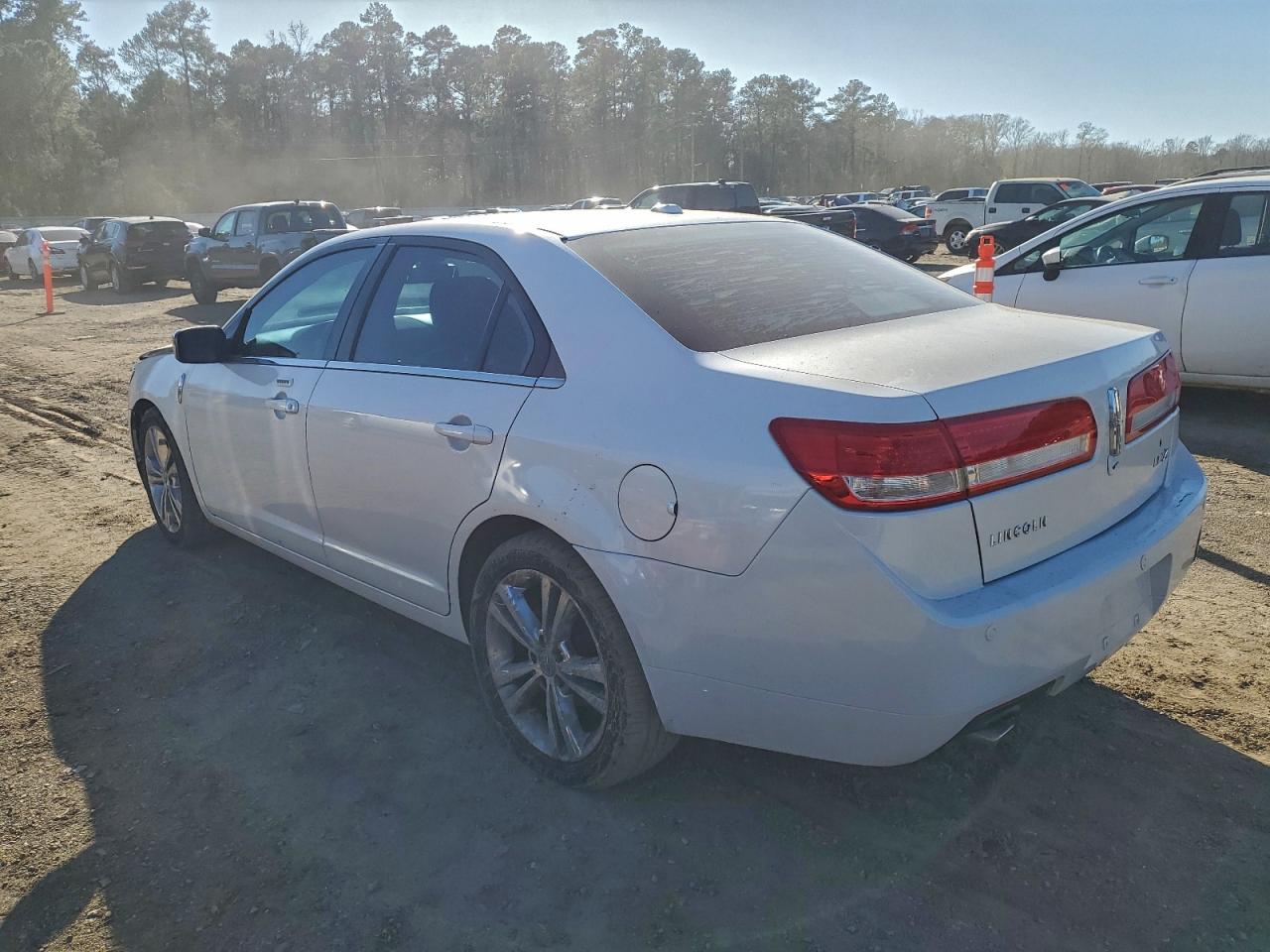 2012 LINCOLN MKZ photo 2