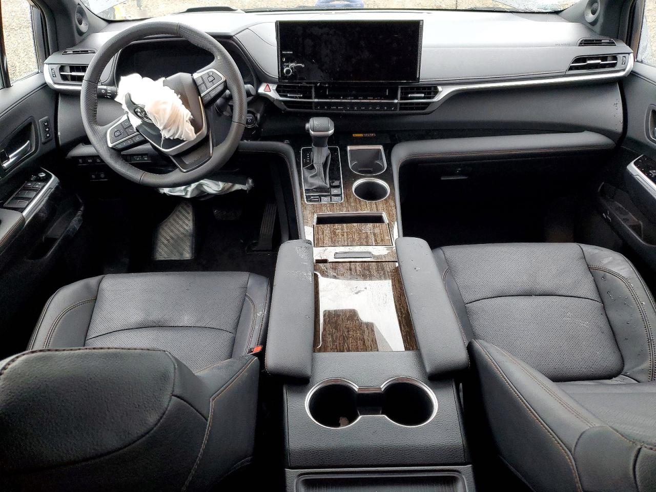 2025 TOYOTA SIENNA LIMITED photo 8