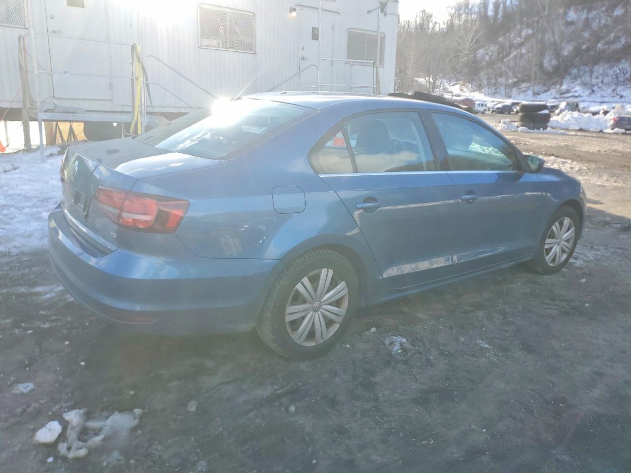 2017 VOLKSWAGEN JETTA S photo 3