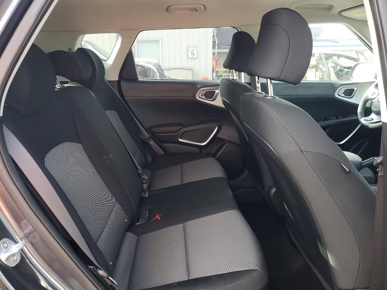 2020 KIA SOUL LX photo 10