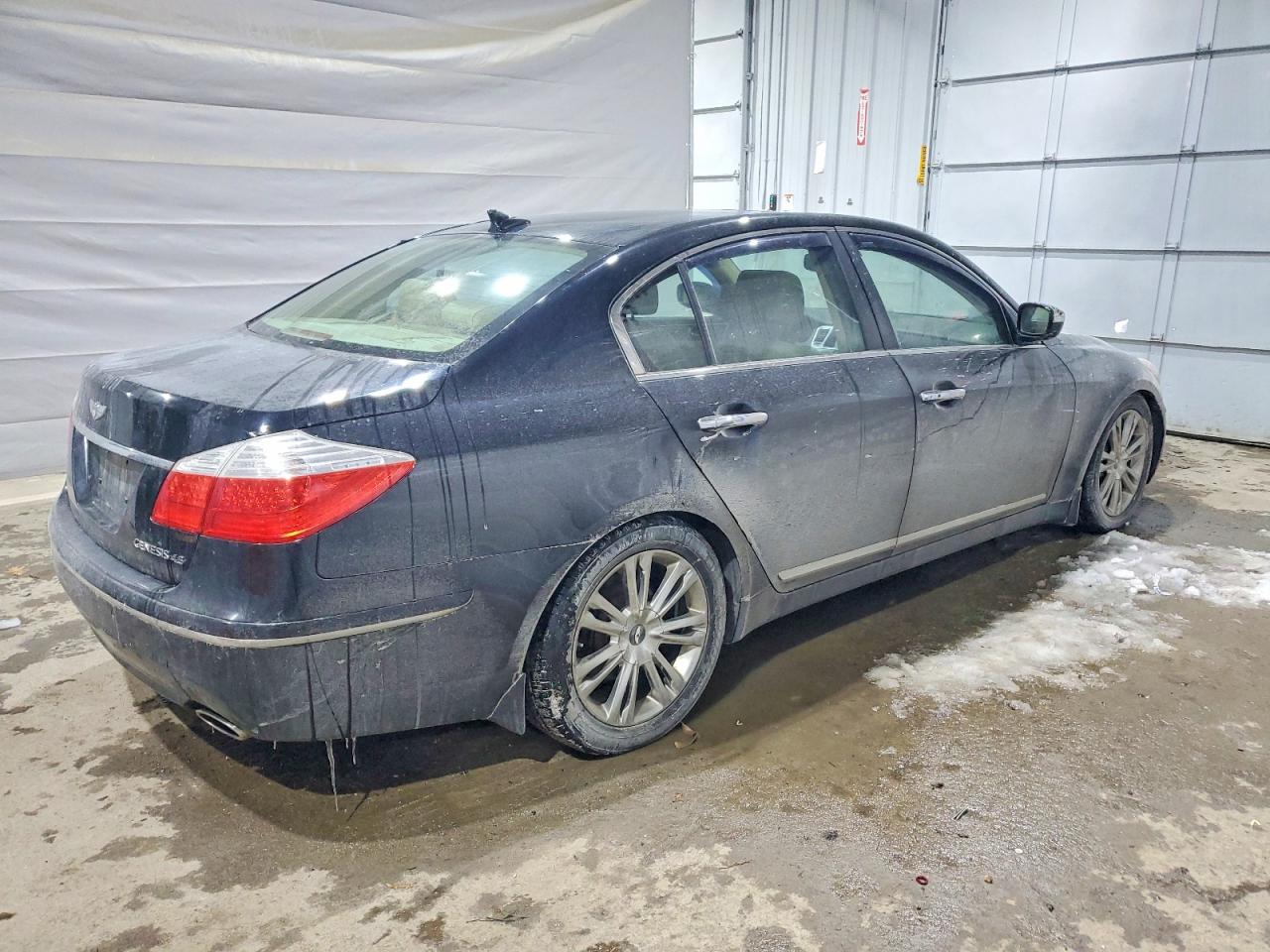 2011 HYUNDAI GENESIS 4.6L photo 3