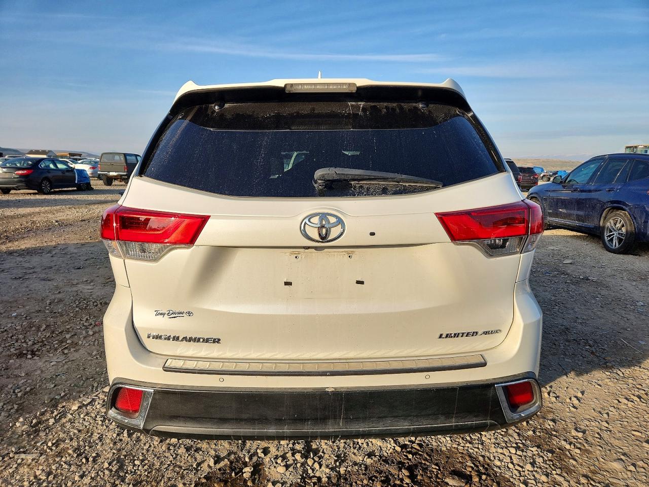 2018 TOYOTA HIGHLANDER LIMITED photo 6