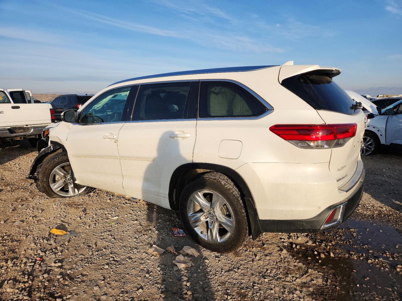 2018 TOYOTA HIGHLANDER LIMITED photo 2