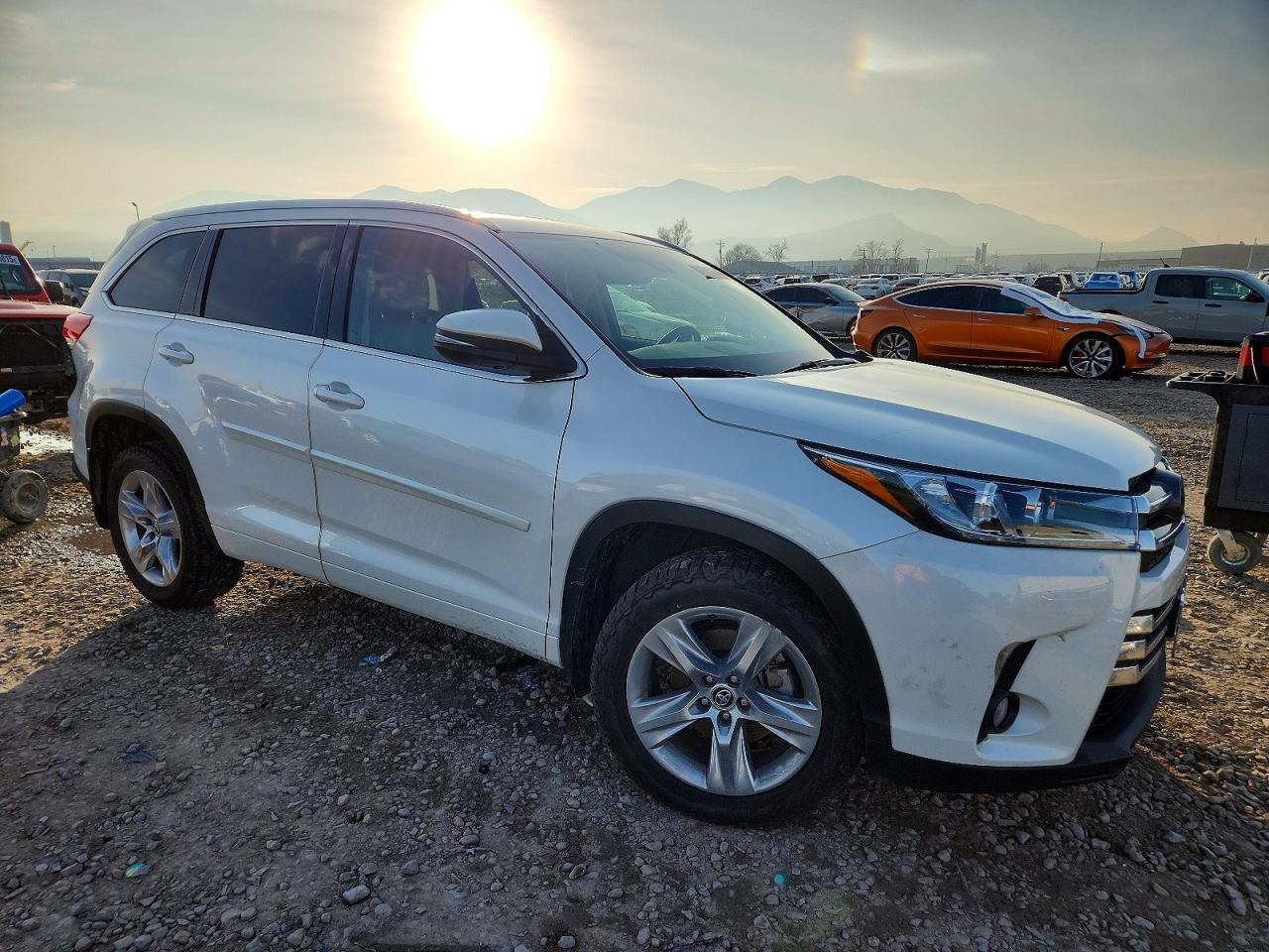 2018 TOYOTA HIGHLANDER LIMITED photo 4