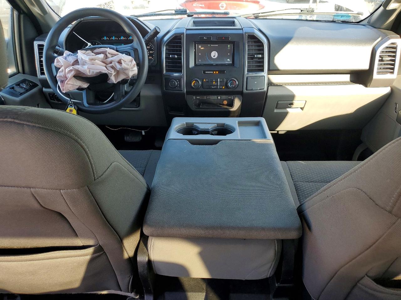 2017 FORD F150 SUPERCREW photo 8