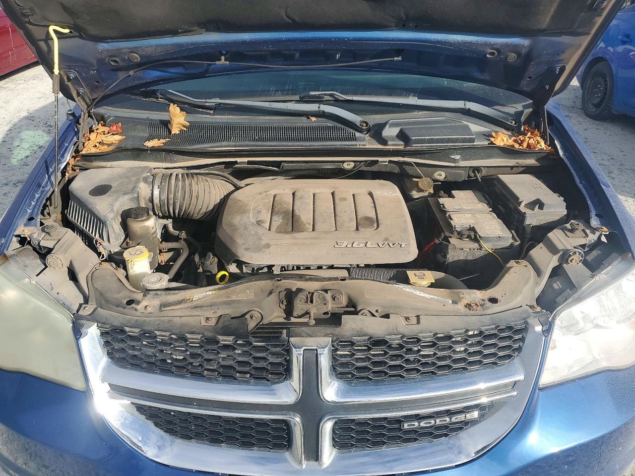 2011 DODGE GRAND CARAVAN EXPRESS photo 12