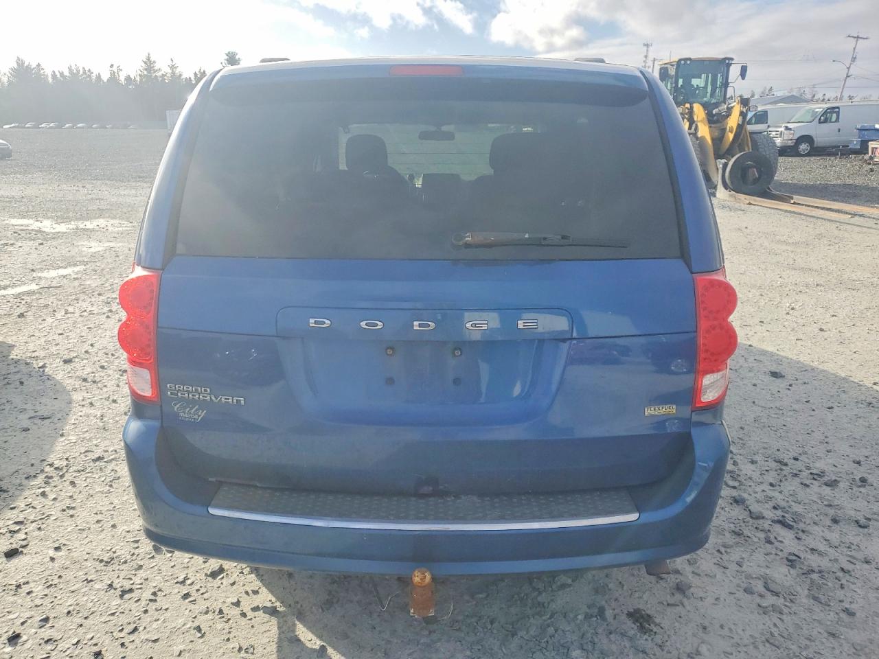 2011 DODGE GRAND CARAVAN EXPRESS photo 6
